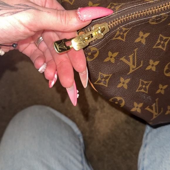 Louis Vuitton duffle bag - Picture 3 of 6